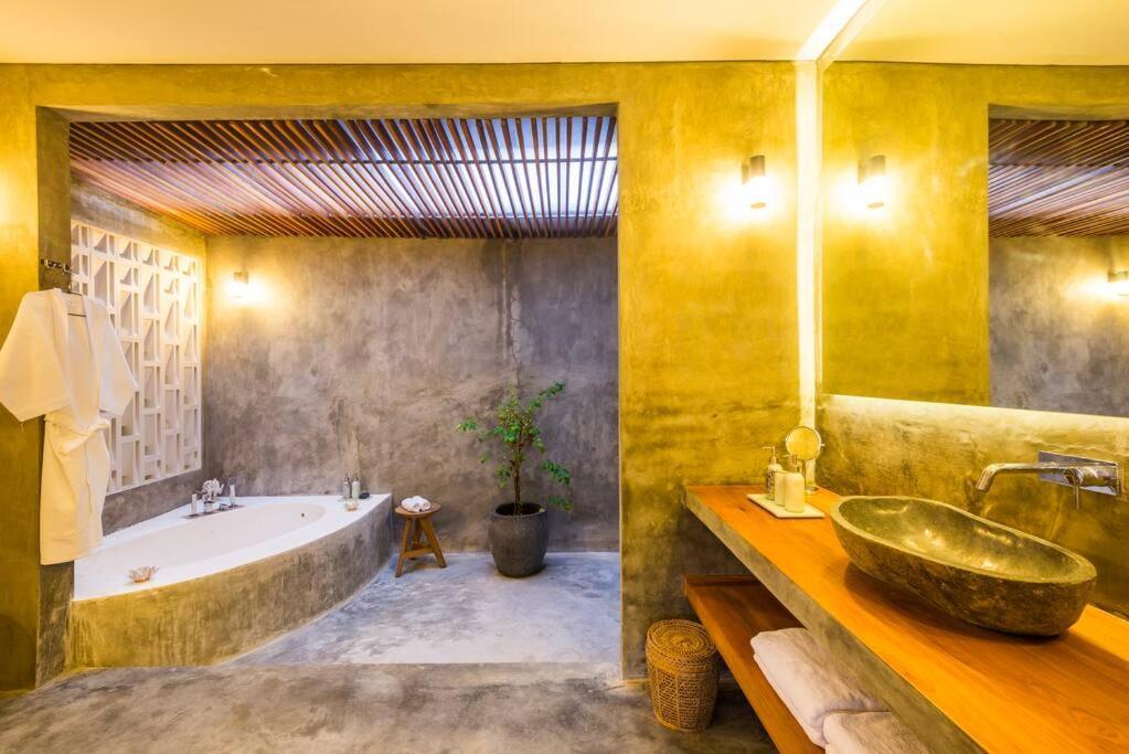קנגו Romantic - Stylish - High End 1Br Villa מראה חיצוני תמונה